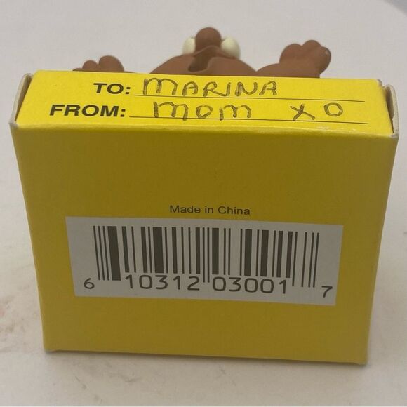 I'm a Hug Figurine - Picture 3 of 4